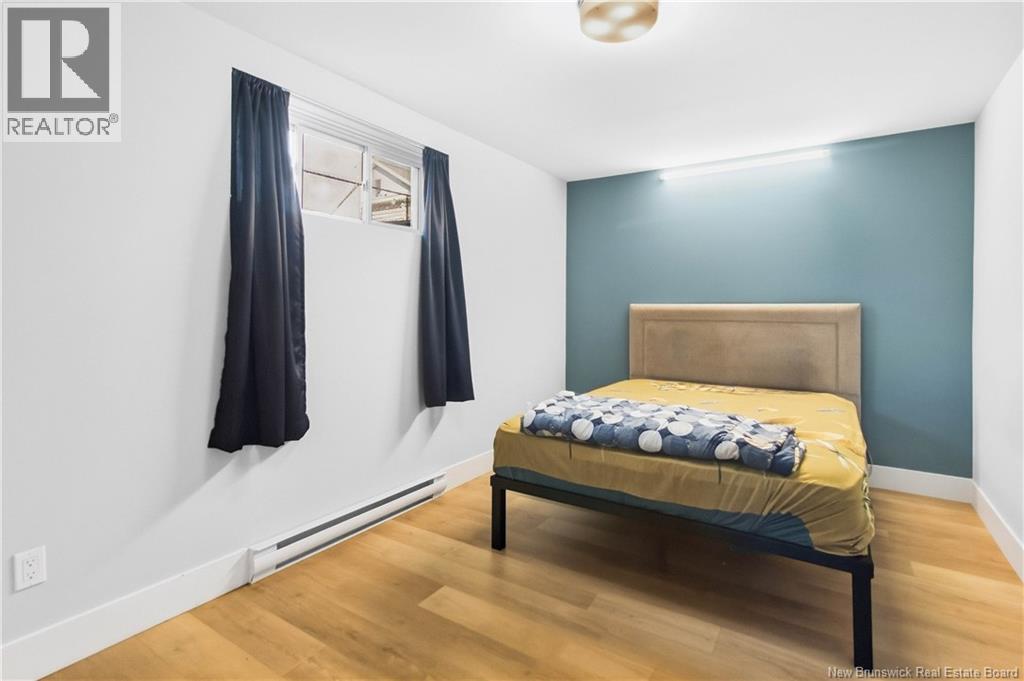136 Runneymeade Road - Image 35