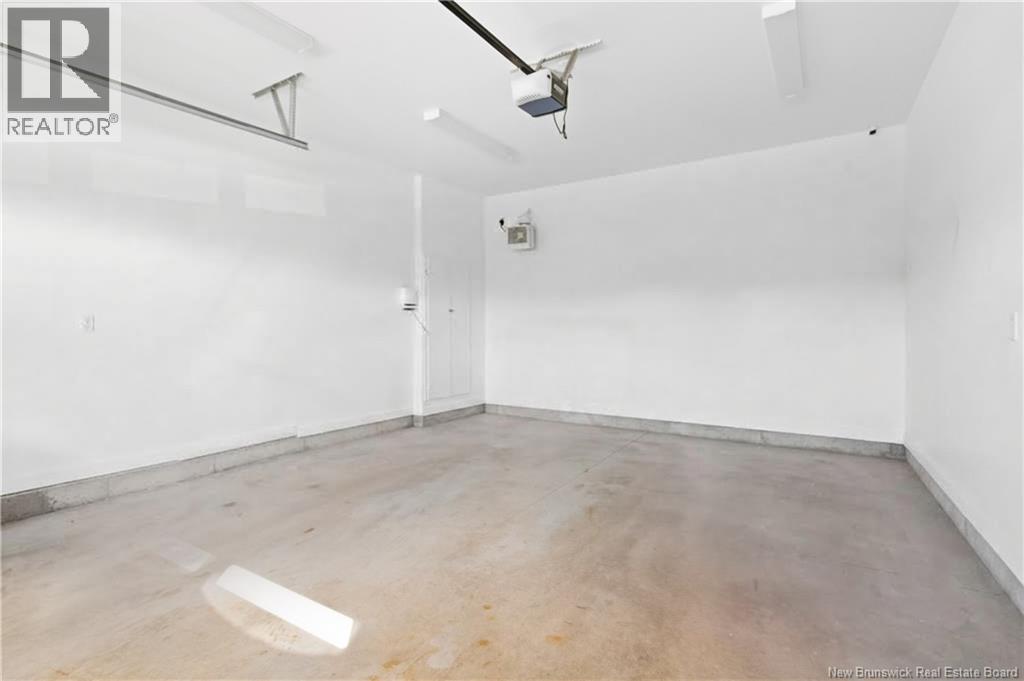136 Runneymeade Road - 43