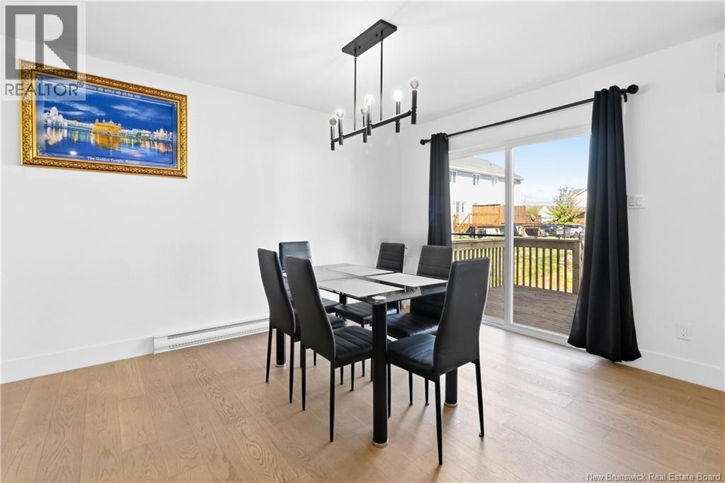 136 Runneymeade Road - 17