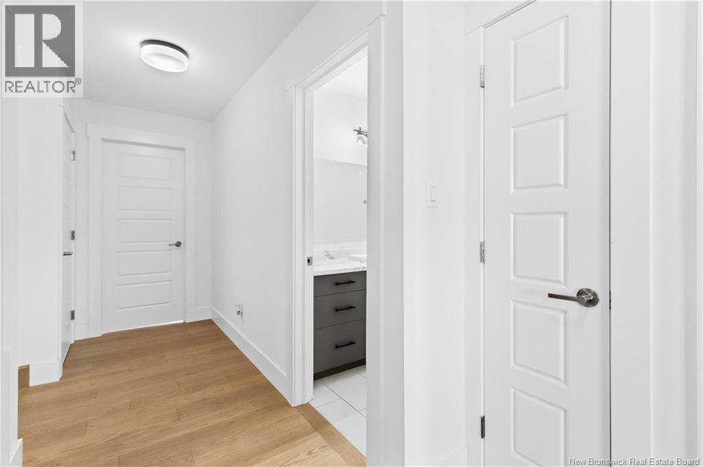 136 Runneymeade Road - 27