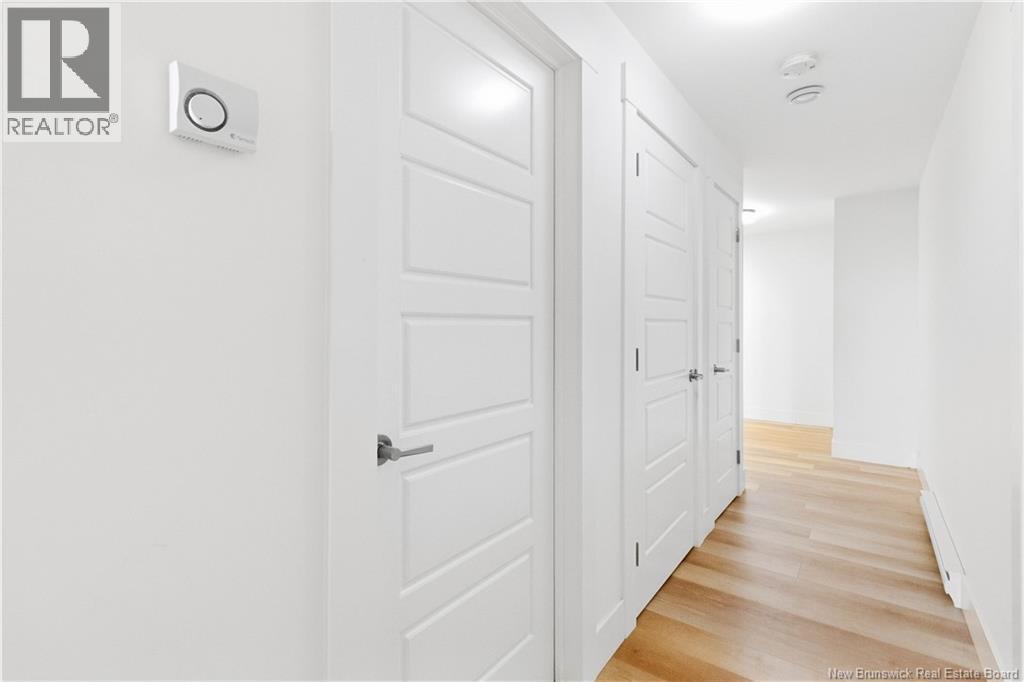 136 Runneymeade Road - 37