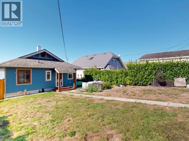 5374 LARCH AVE - 34