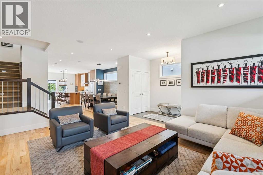 1815 30 Avenue SW - photo 2