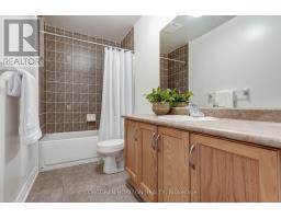 Ph3 - 35 Hunt Avenue, Richmond Hill, ON L4C4H1 Photo 24