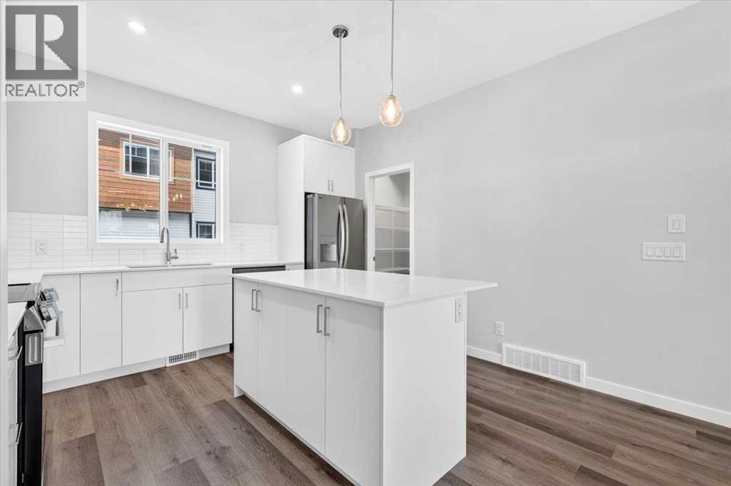 602, 321 Hotchkiss Drive SE - photo 16