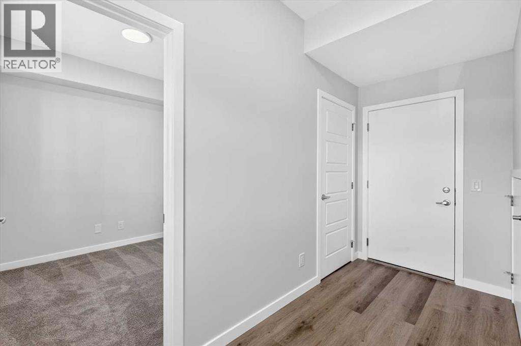 602, 321 Hotchkiss Drive SE - photo 4