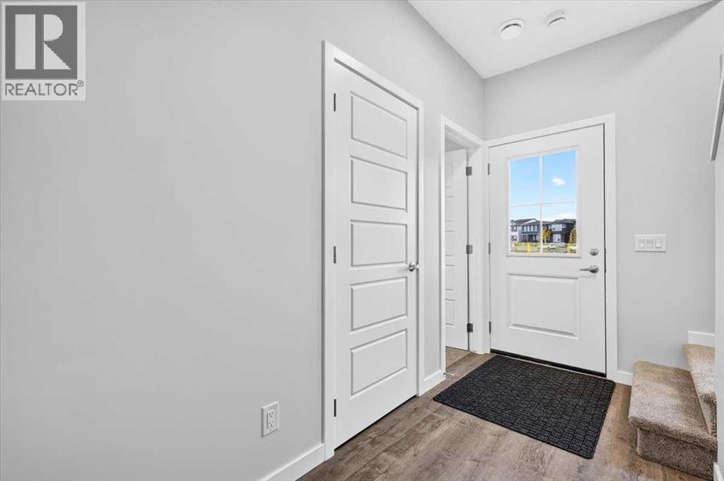605, 321 Hotchkiss Drive SE - photo 3