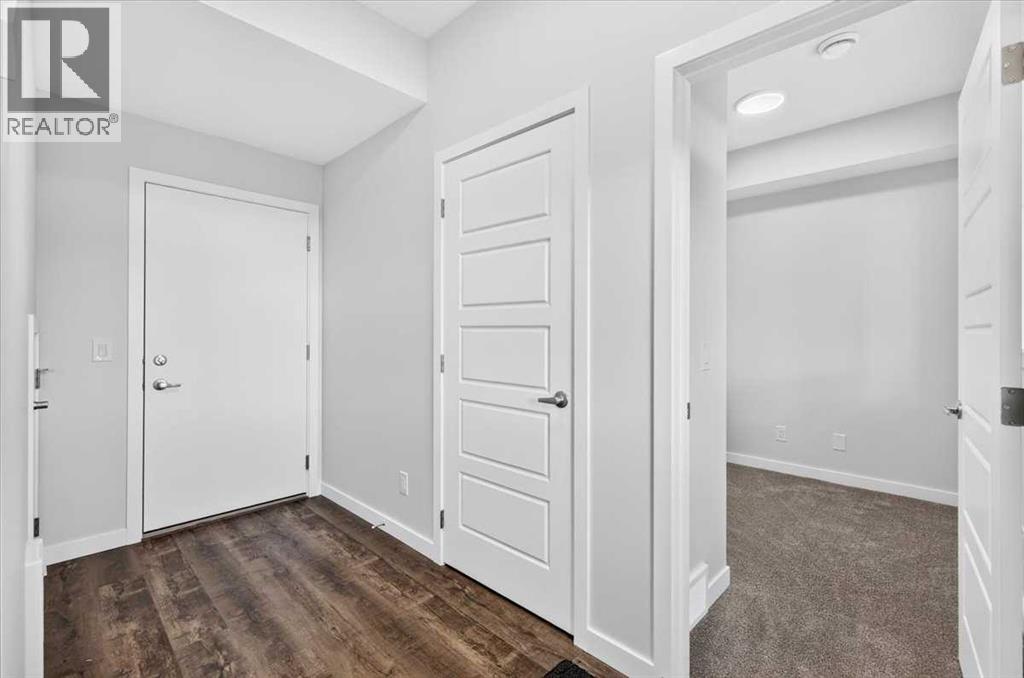 605, 321 Hotchkiss Drive SE - photo 4