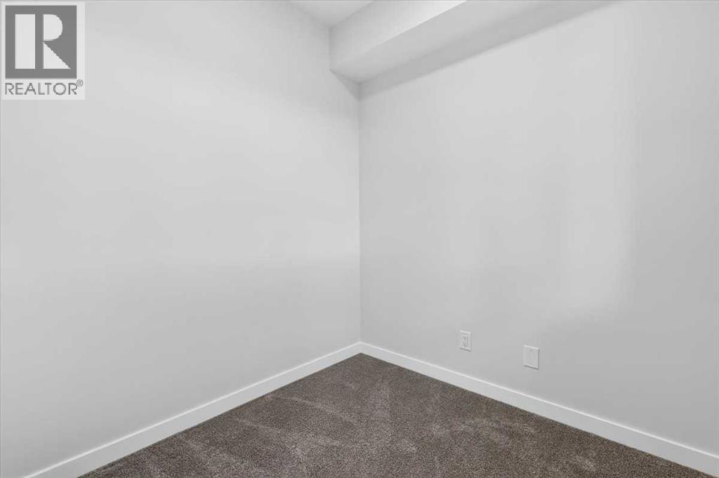 605, 321 Hotchkiss Drive SE - photo 5