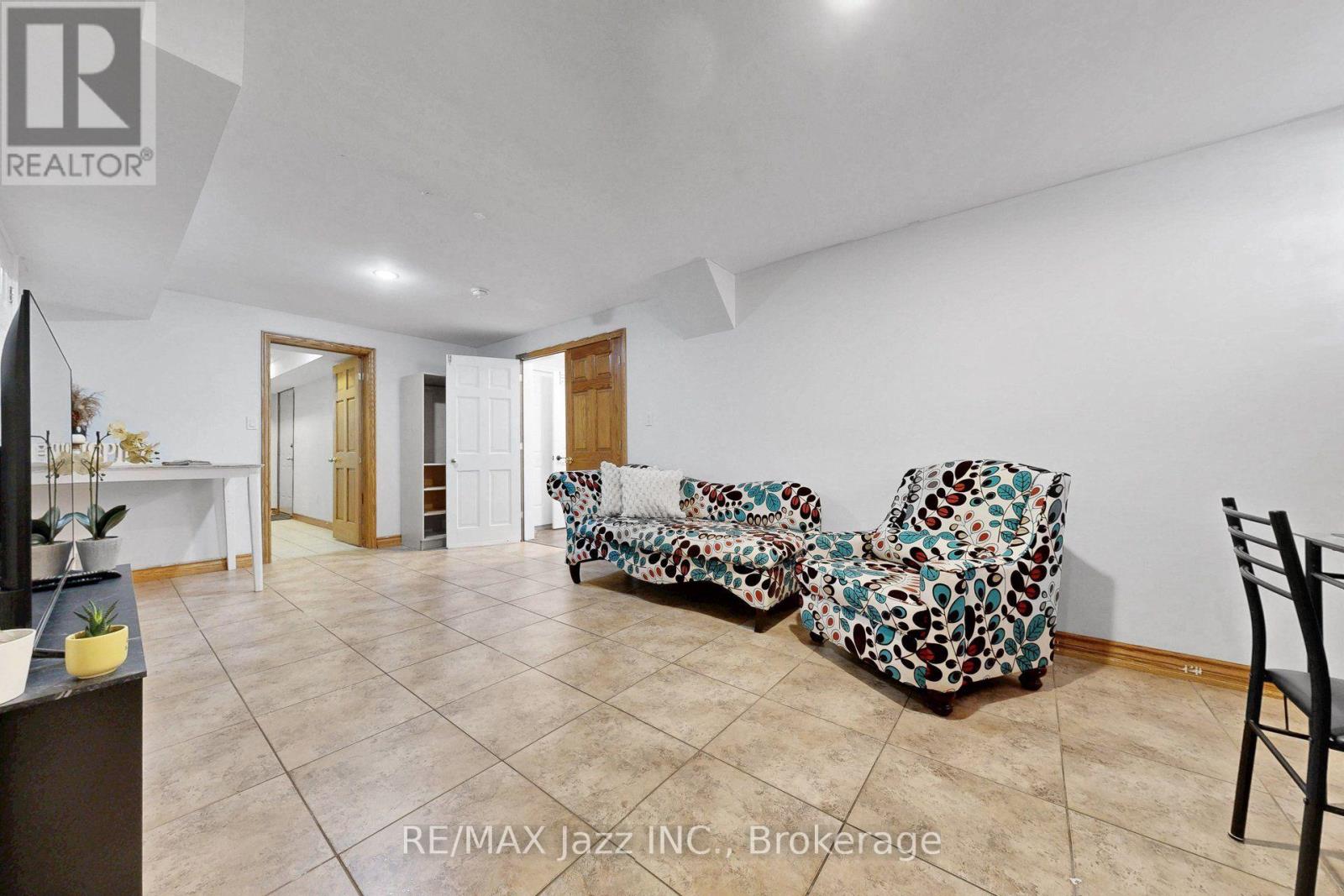 119 ELIZABETH STREET - 37