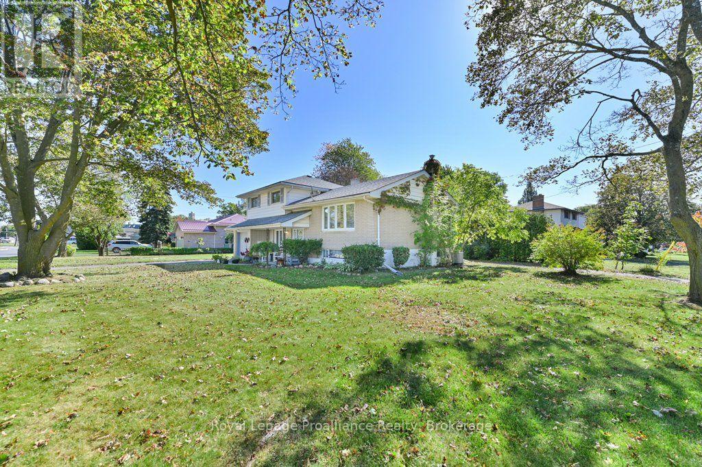 145 LELAND DRIVE, Belleville (Belleville Ward) — photo 12