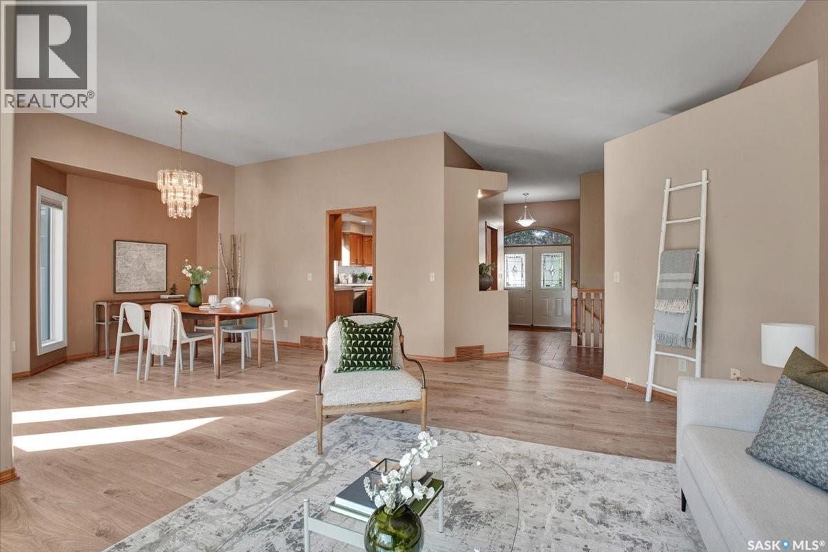 322 Collins CRESCENT - 16