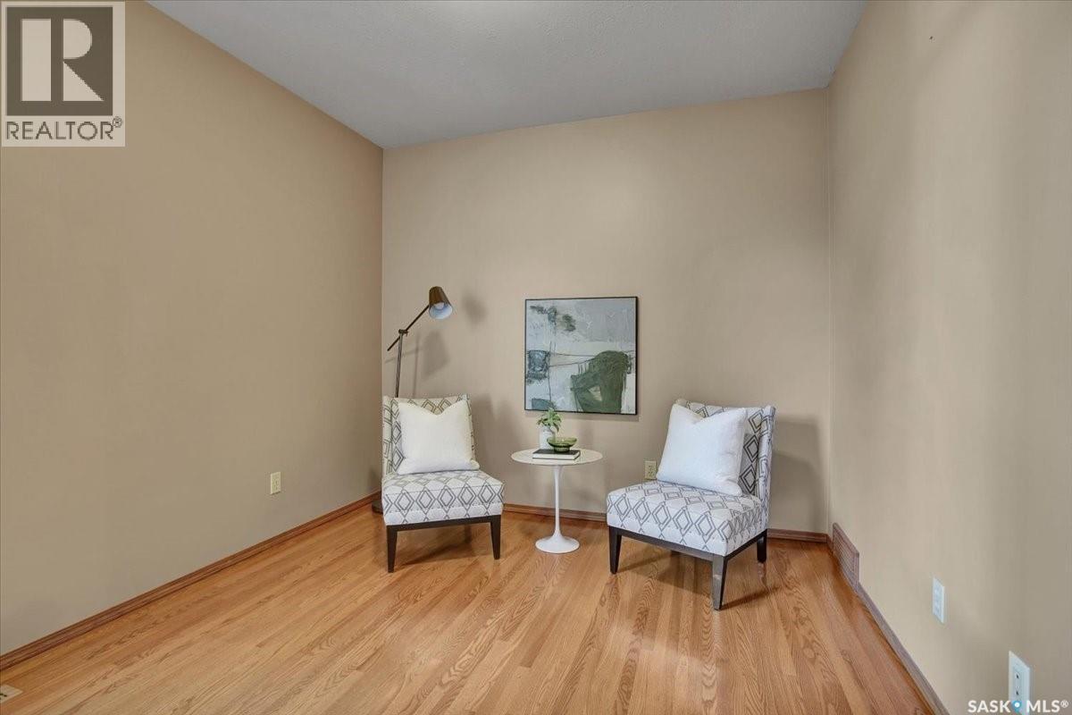 322 Collins CRESCENT - 29