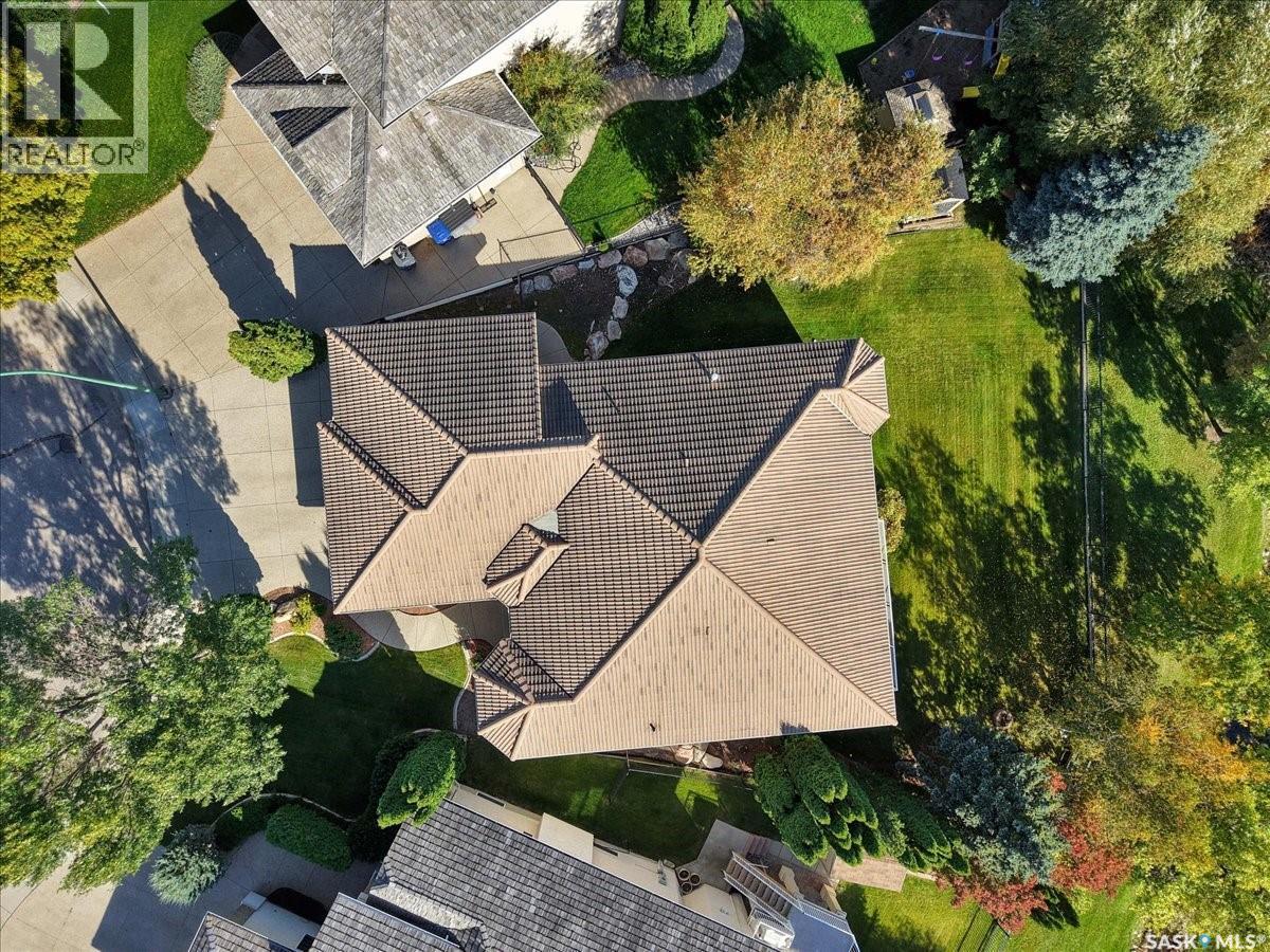 322 Collins CRESCENT - 52