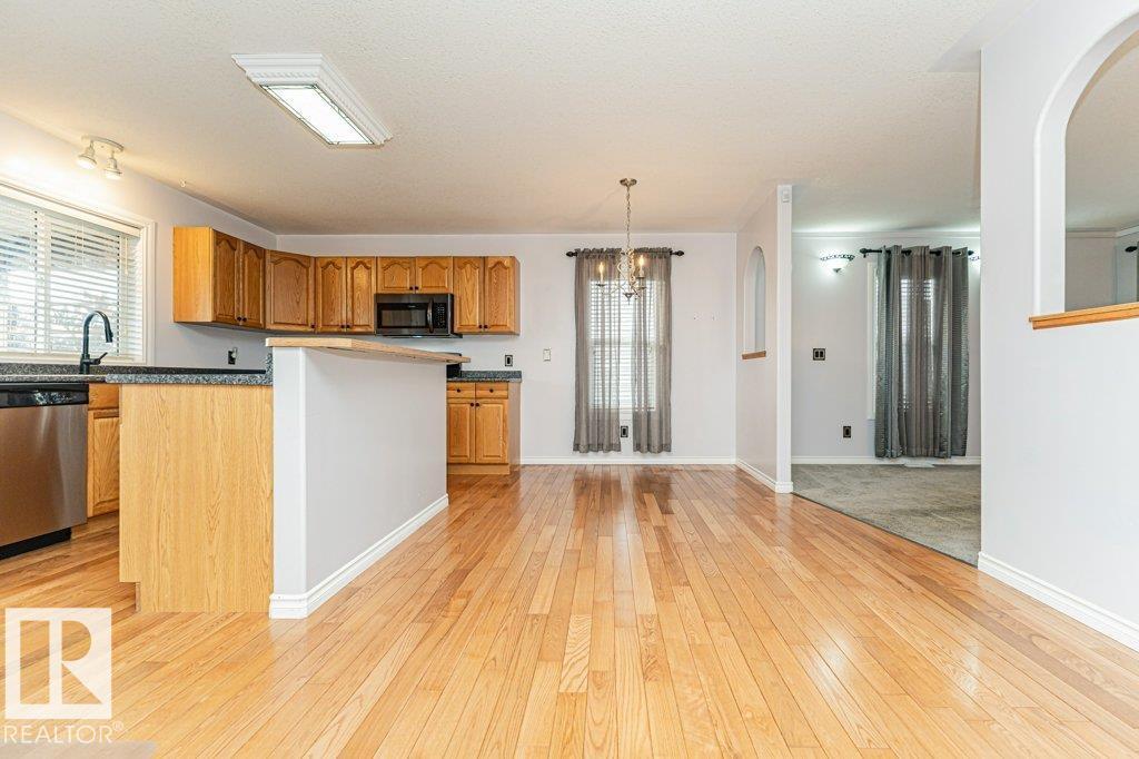 4809 54 ST - Image 19