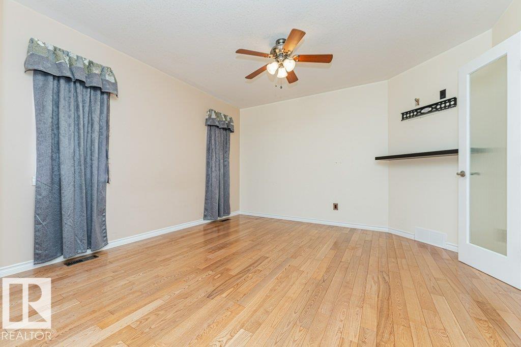 4809 54 ST - Image 21