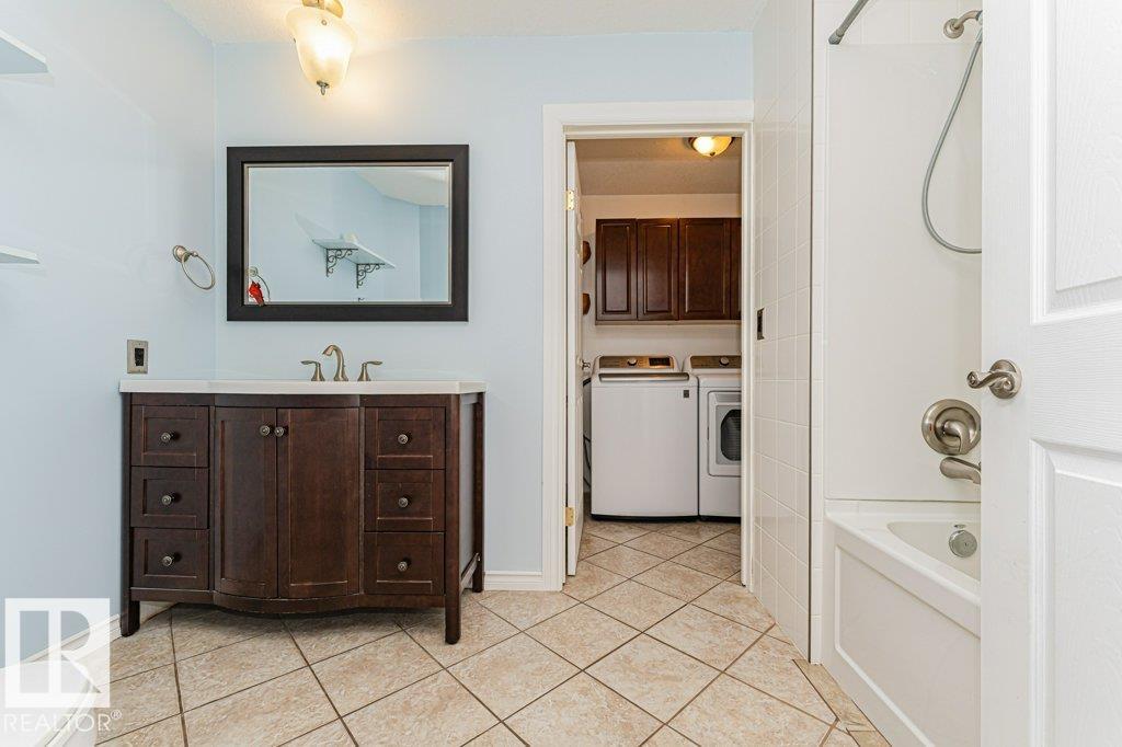 4809 54 ST - Image 23