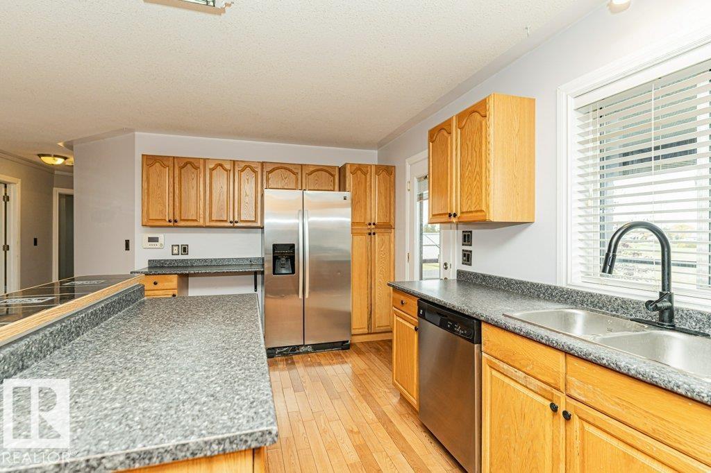 4809 54 ST - 36