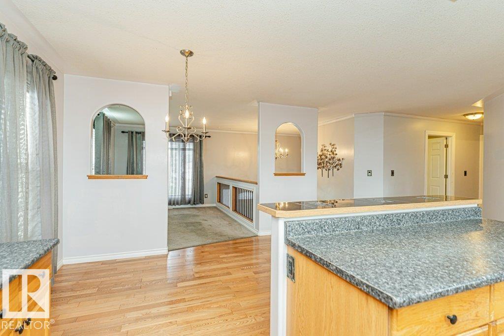 4809 54 ST - 37