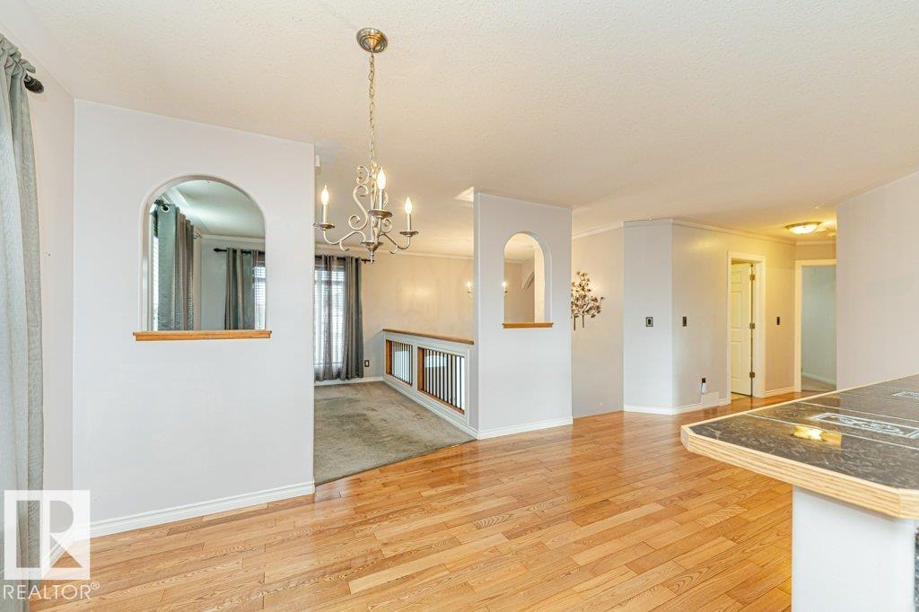 4809 54 ST - 38