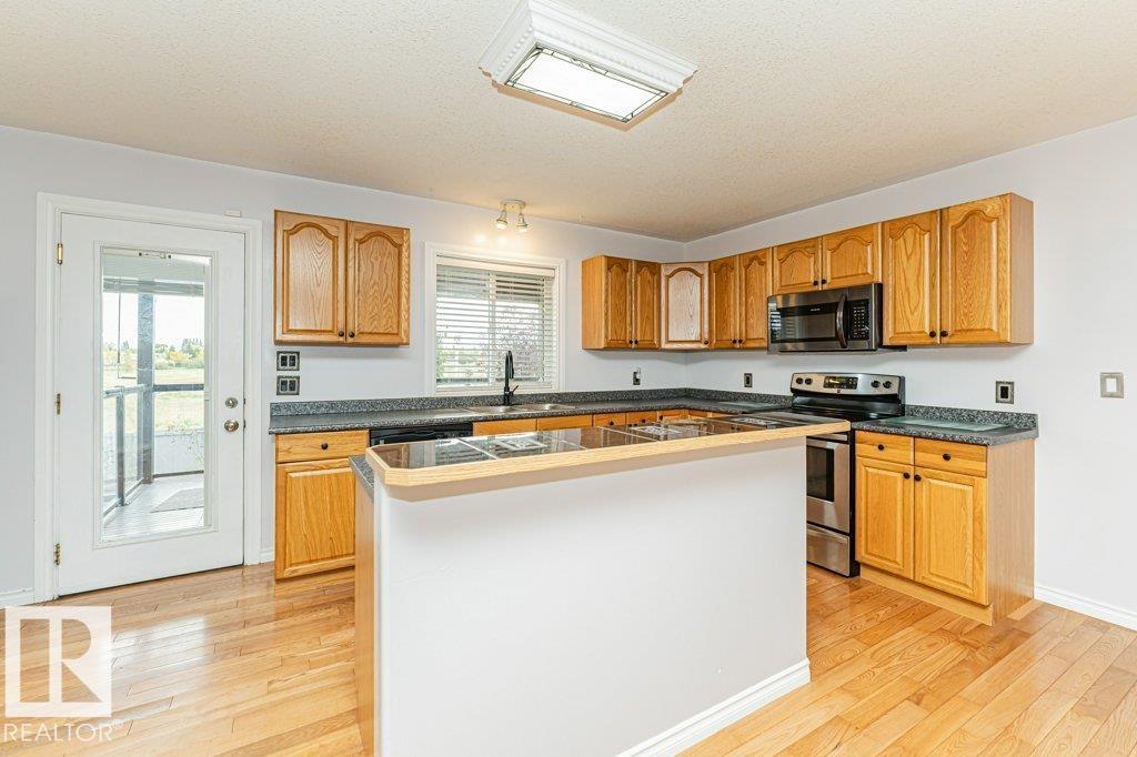 4809 54 ST - 4