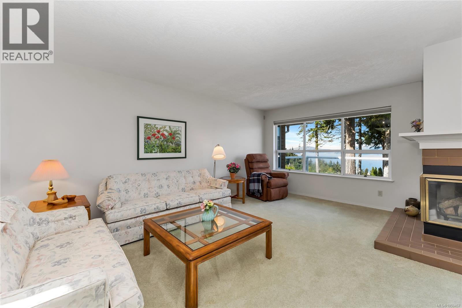 3673 Arbutus Dr N - 6
