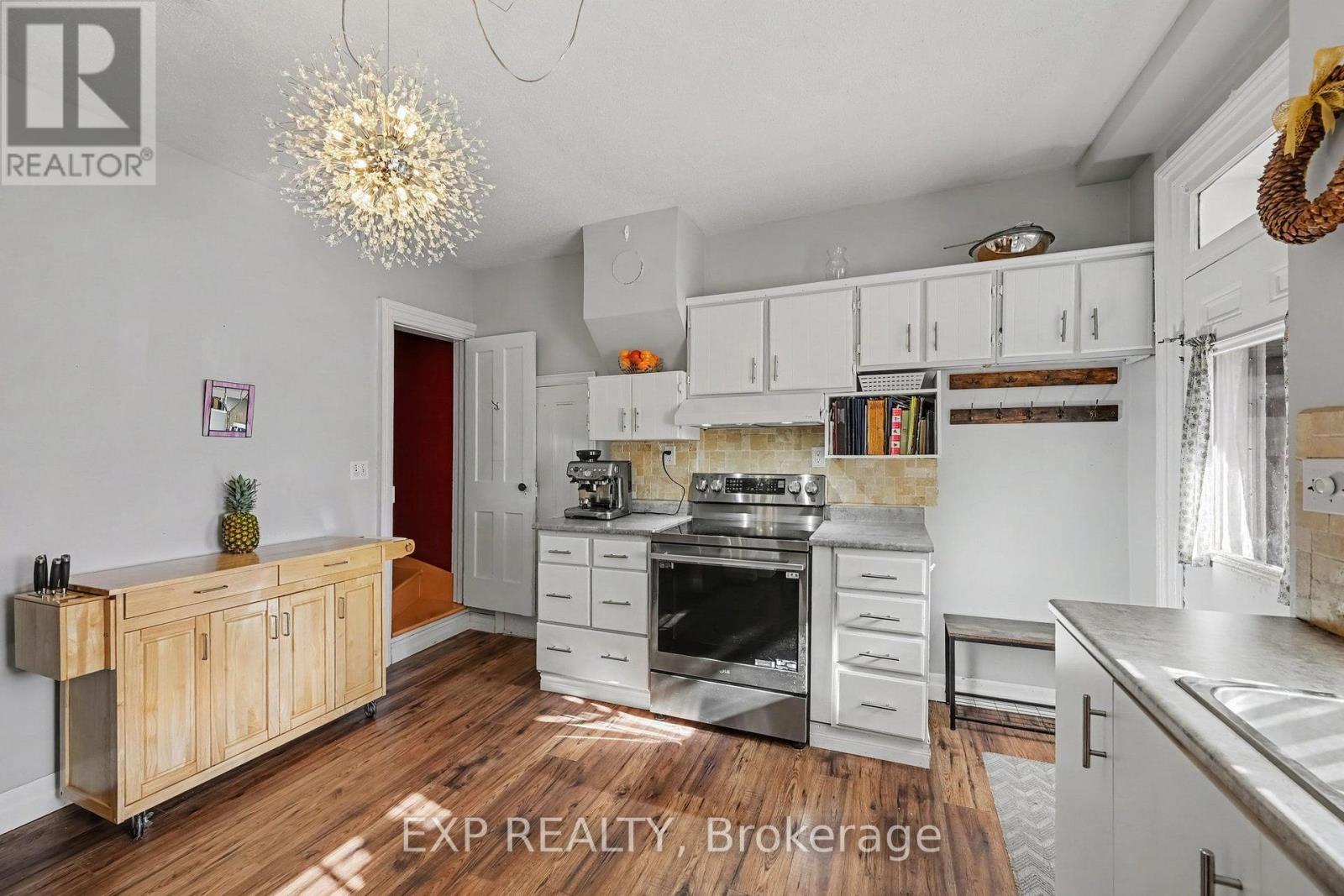 122 CLARENCE STREET - 14