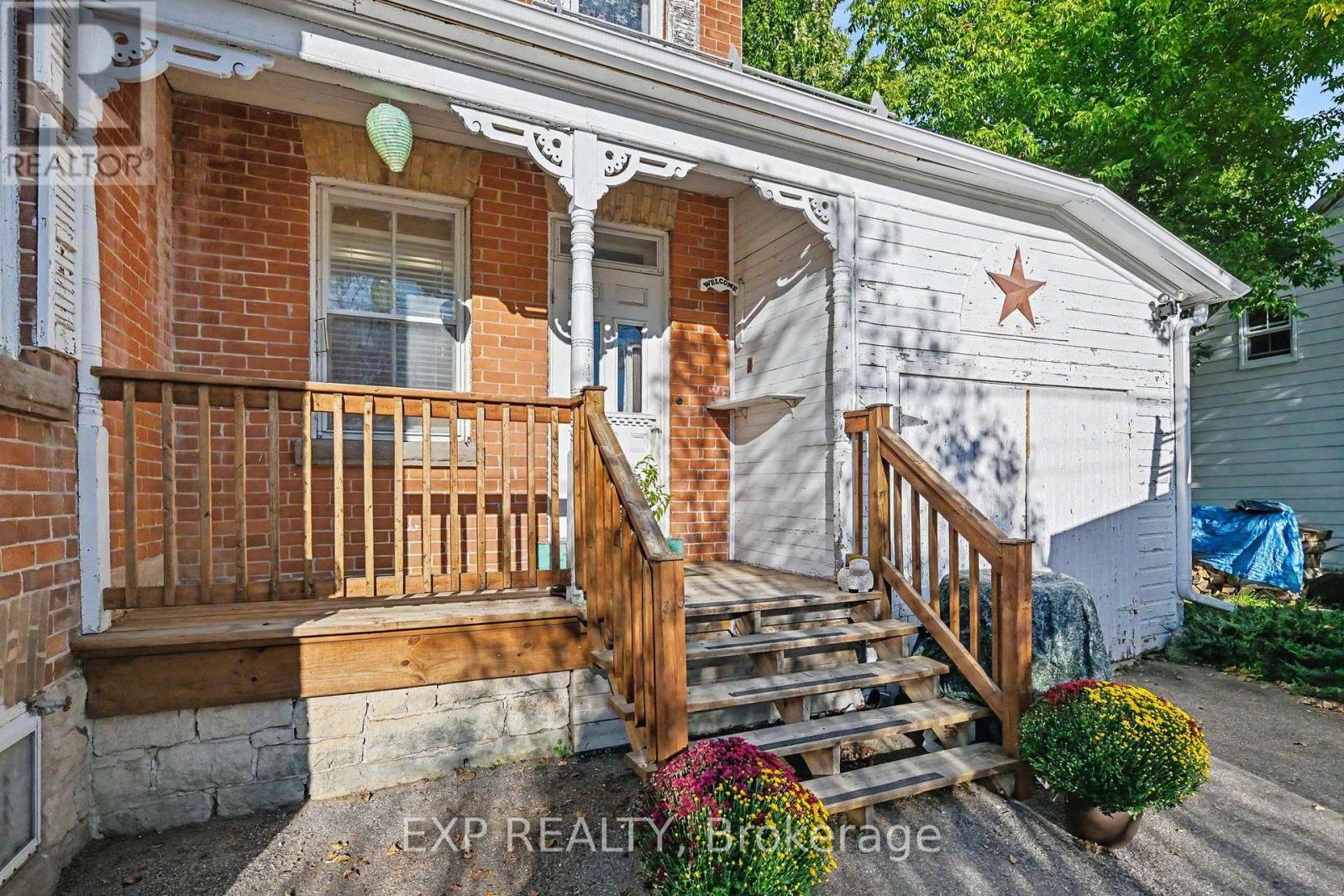 122 CLARENCE STREET - 30