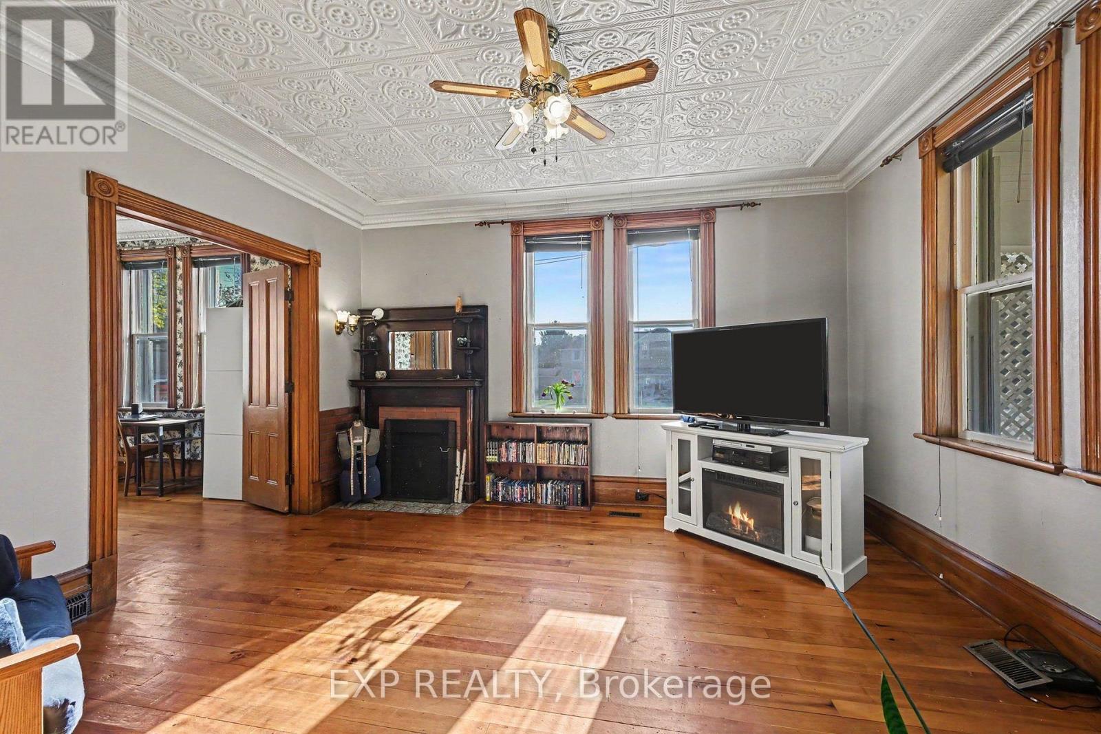 122 CLARENCE STREET, Lanark Highlands — photo 5