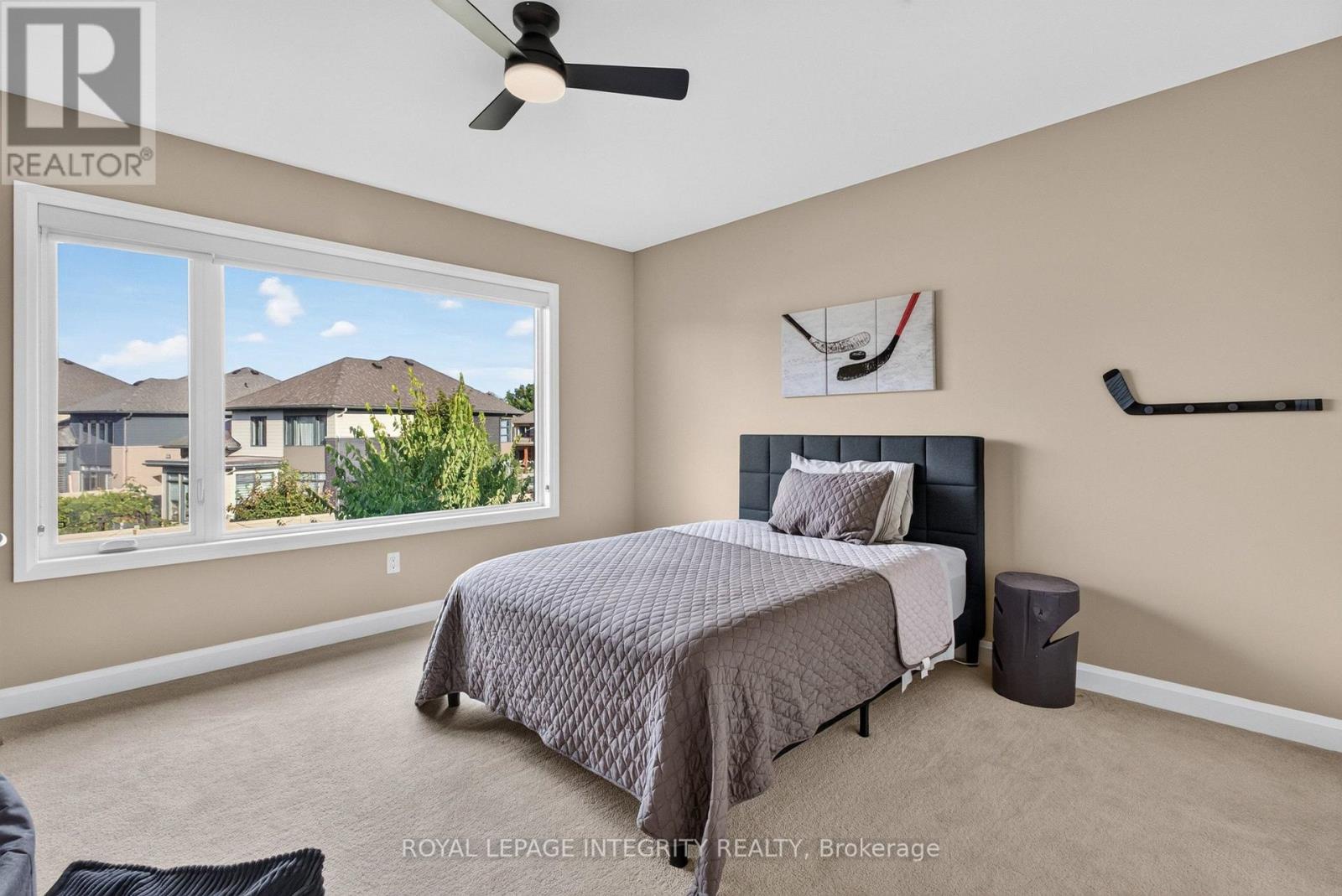 620 BRIDLEGLEN CRESCENT - 26
