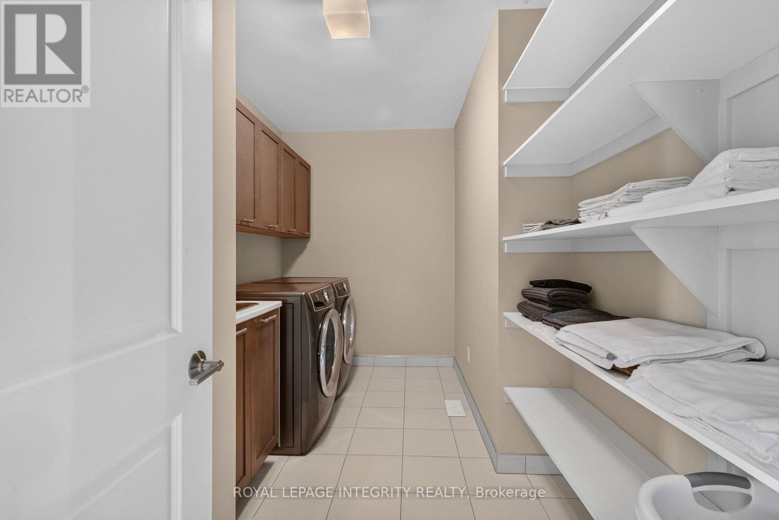 620 BRIDLEGLEN CRESCENT - 28