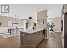 Bathroom - 620 Bridleglen Crescent, Ottawa, ON K2M2V6 Photo 12