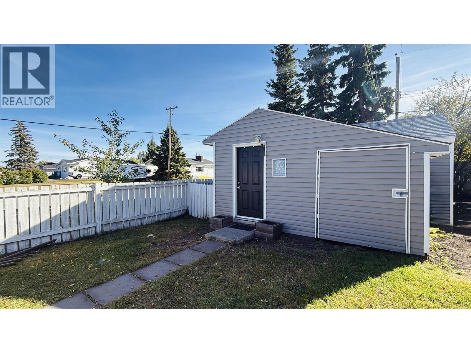 9203 104 AVENUE - Image 6