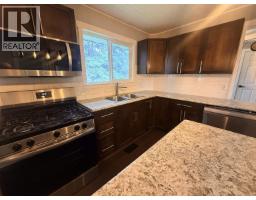 9203 104 Avenue, Fort St  John, BC V1J2J6 Photo 9