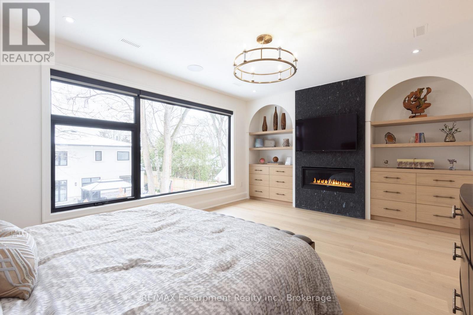 540 PATRICIA DRIVE - 22