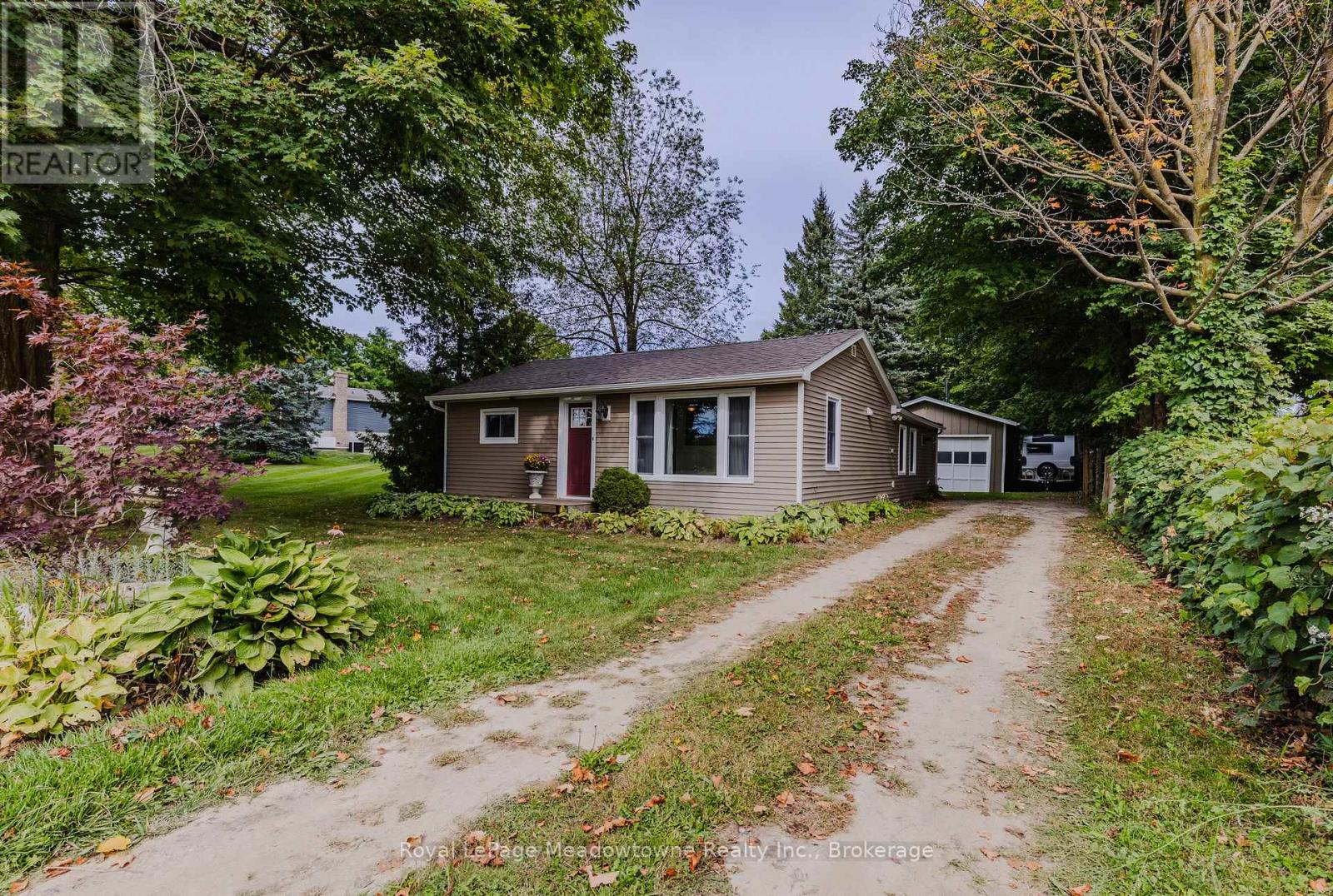 5013 ERAMOSA-ERIN TOWNLINE, Erin