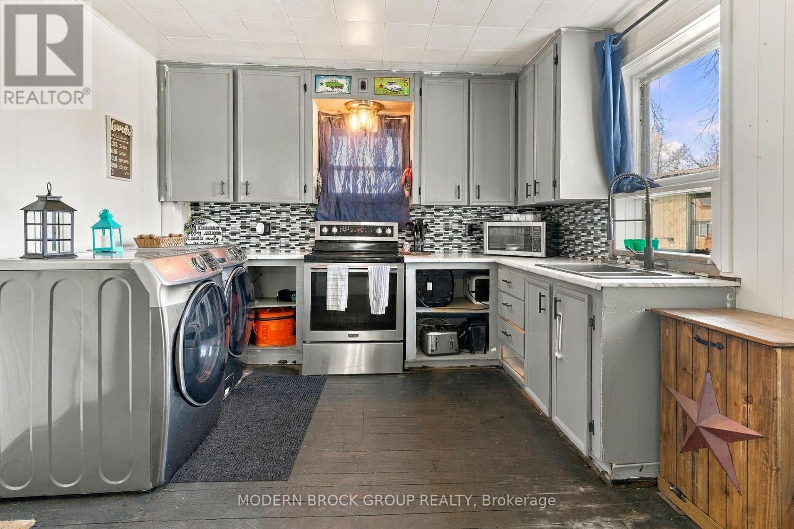 614 EAST STREET, Edwardsburgh/Cardinal — photo 8