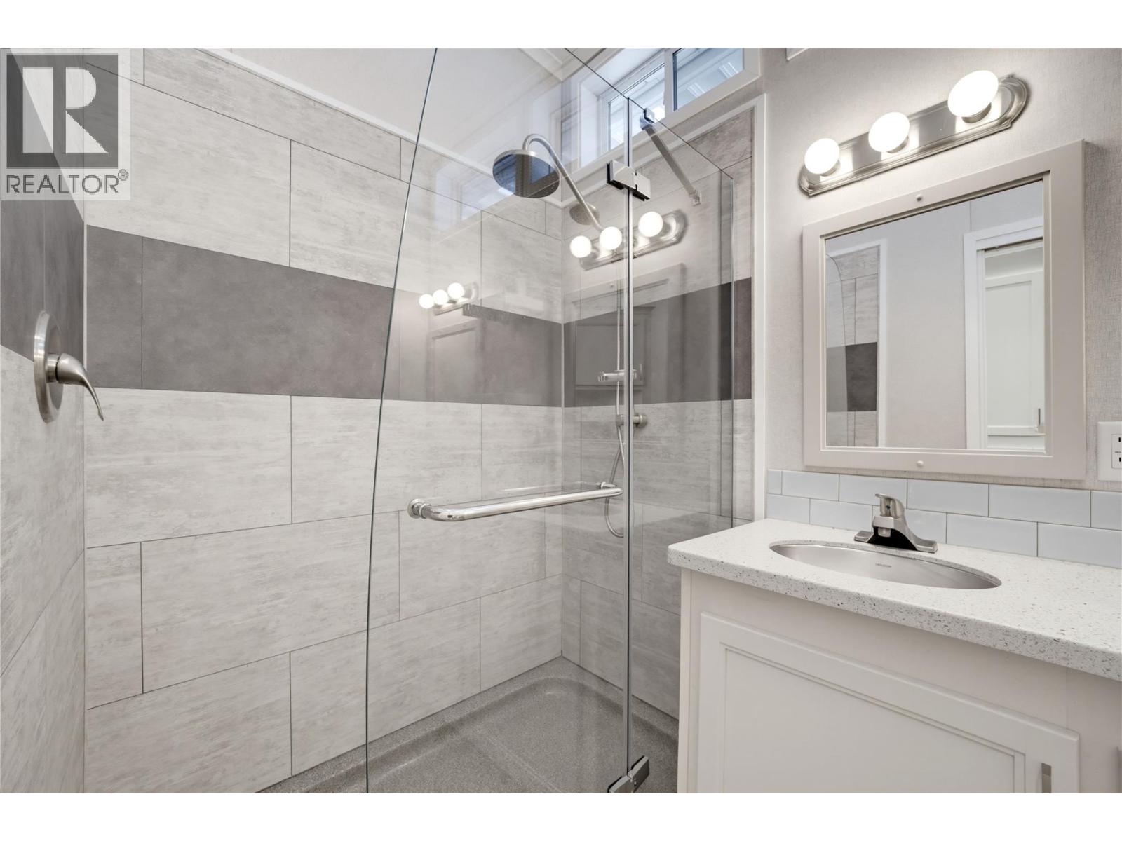 68 1383 Silver Sands Road, Sicamous