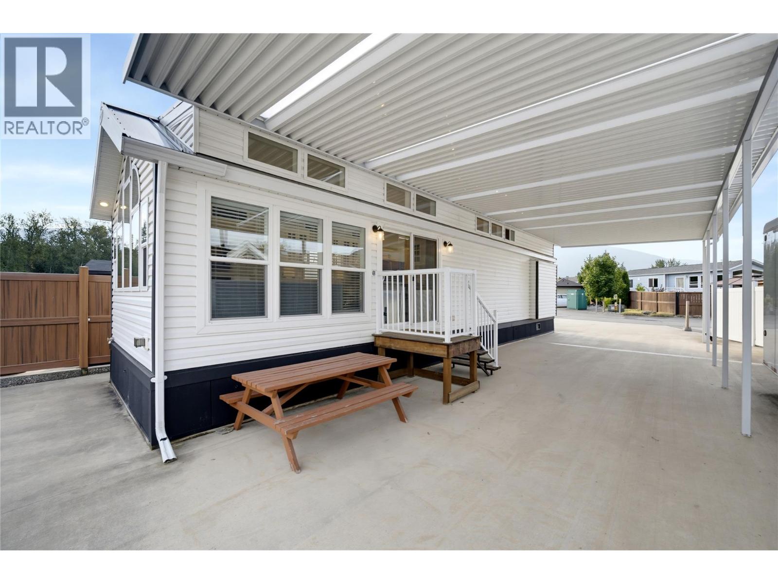 68 1383 Silver Sands Road, Sicamous