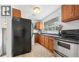 Kitchen - 79 Dumbarton Street, Guelph, ON N1E3T5 Photo 12