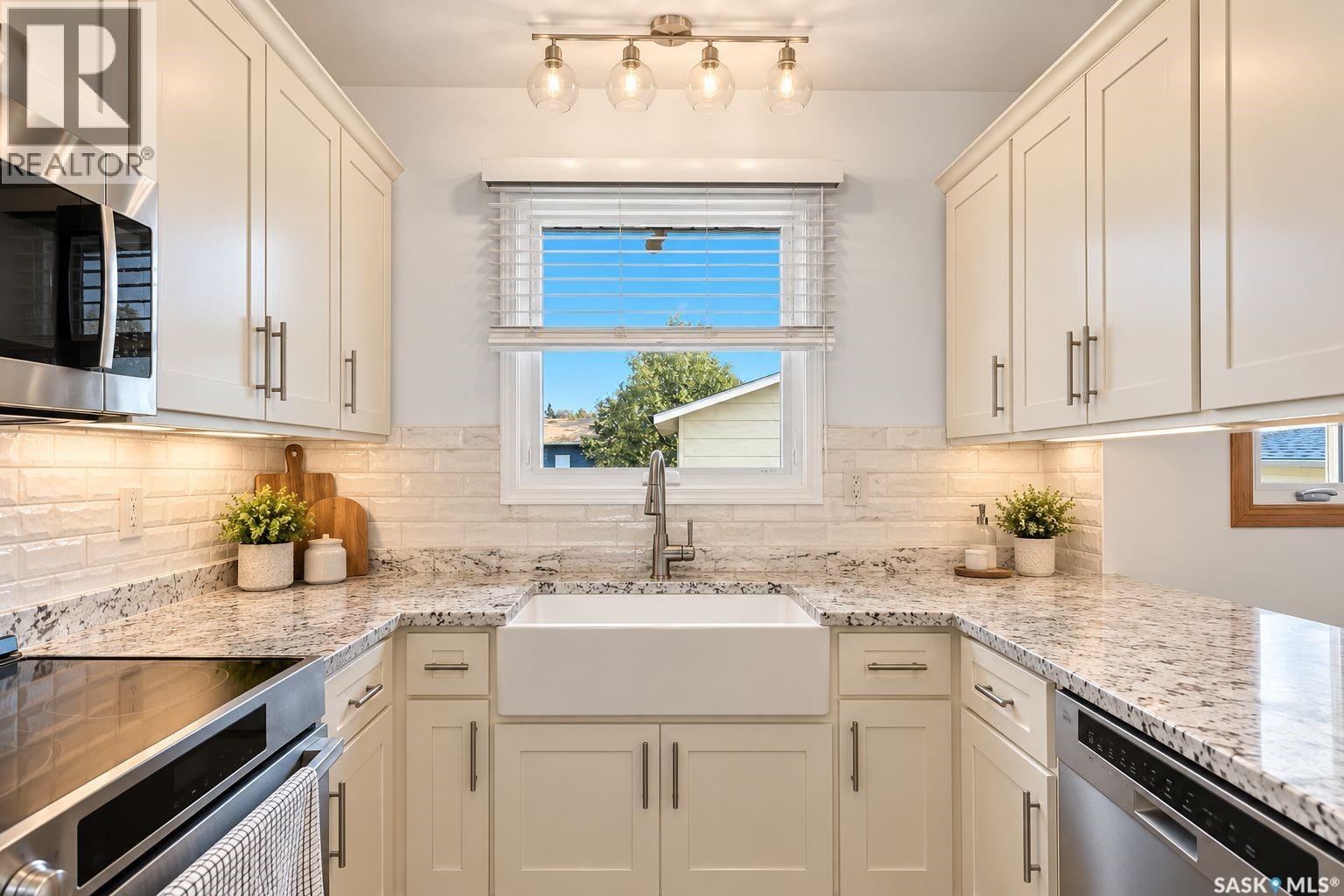 418 Laval CRESCENT - 59