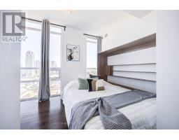 1006 - 500 St Clair Avenue W, Toronto, ON M6C1A8 Photo 10