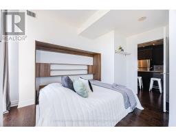 1006 - 500 St Clair Avenue W, Toronto, ON M6C1A8 Photo 11