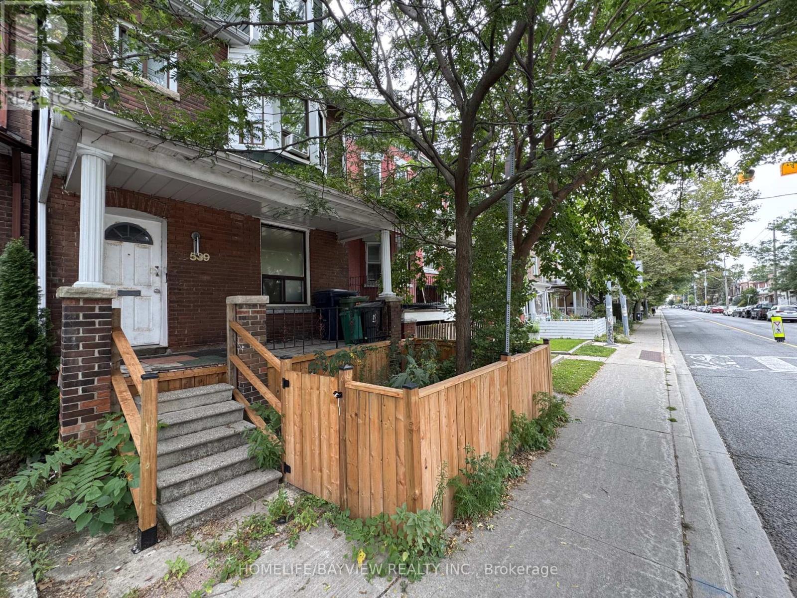 Photo of 539 Lansdowne Avenue