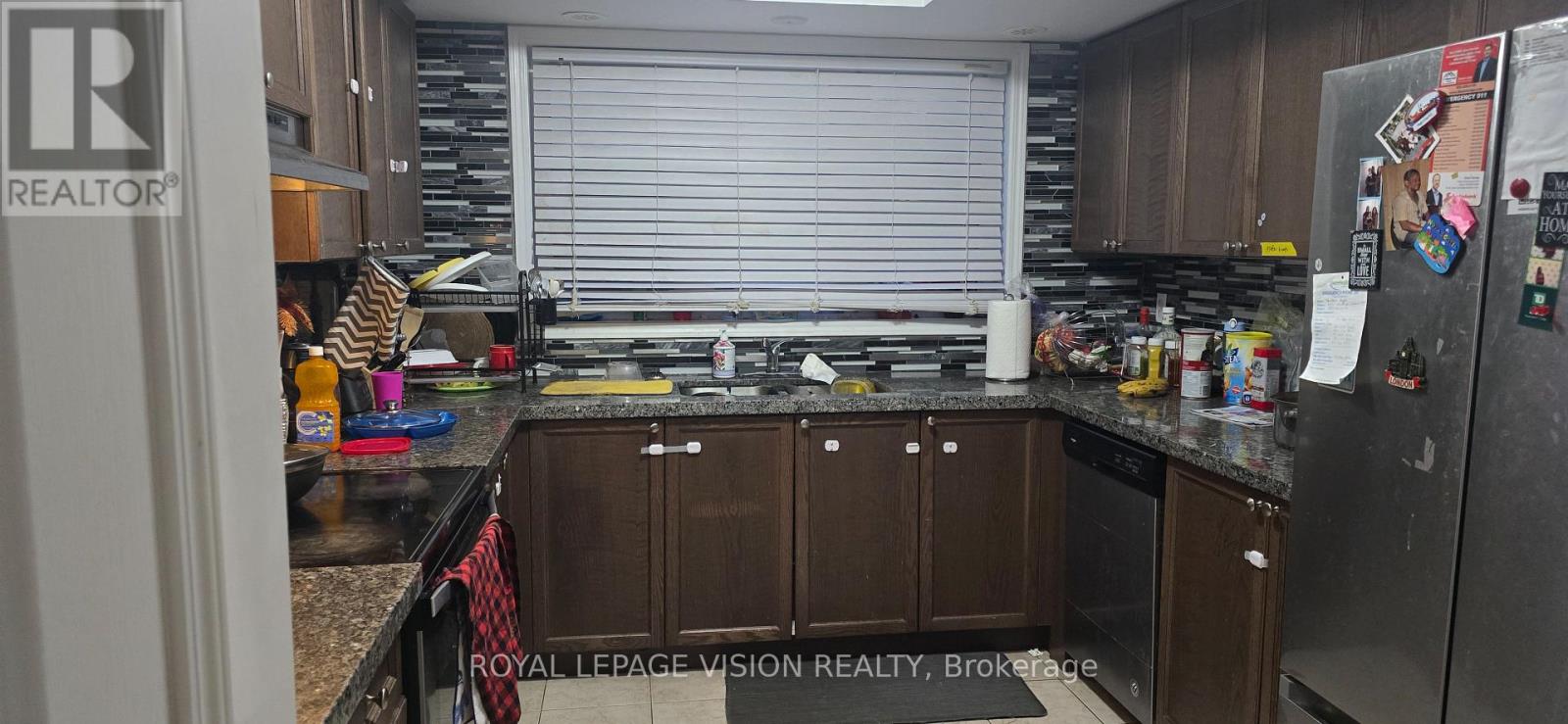 358 - 2392 CHEVRON PRINCE PATH, Oshawa (Windfields) — photo 2