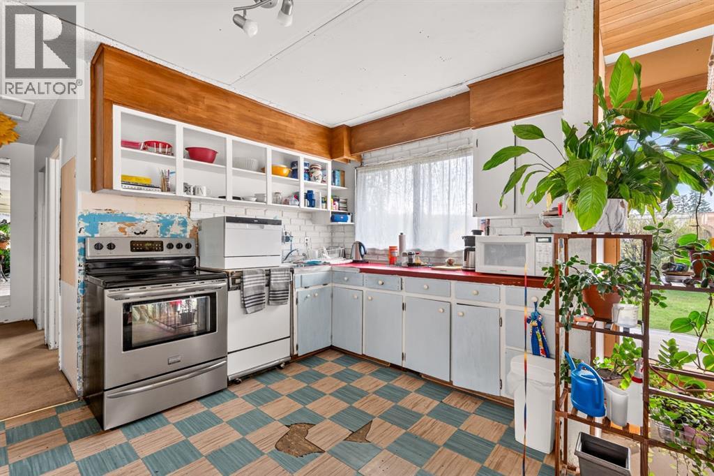 3723 Bow Anne Road NW - 15