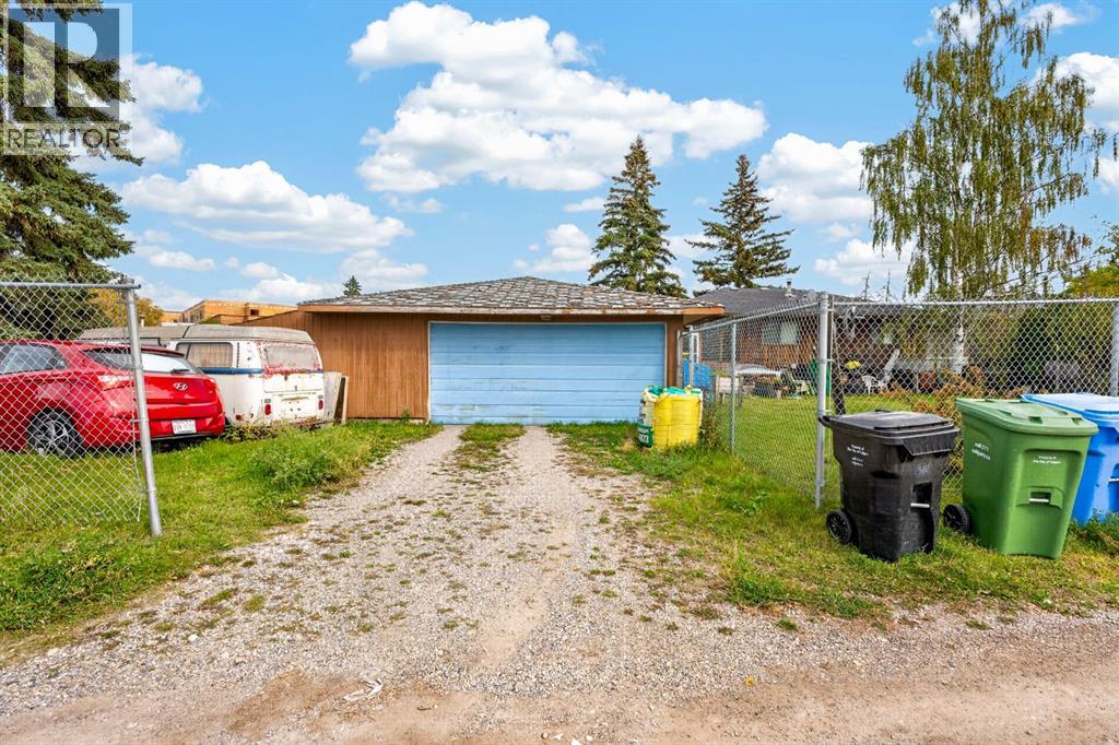 3723 Bow Anne Road NW - 12