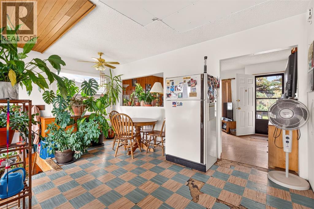 3723 Bow Anne Road NW - 18