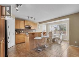 Foyer - 10 Cranfield Park Se, Calgary, AB T3M1B2 Photo 8