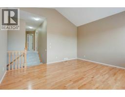 10 Cranfield Park Se, Calgary, AB T3M1B2 Photo 17